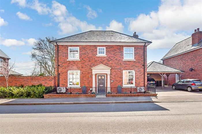 4 Bedroom Detached House For Sale In Goodsall Road, Tenterden, Kent, TN30