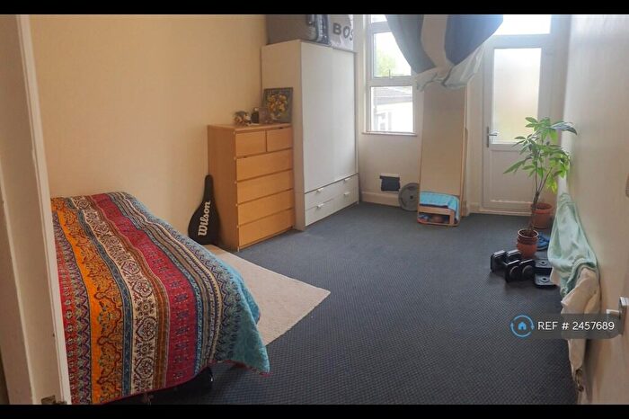 1 Bedroom Flat To Rent In Lordship Road, London, N16