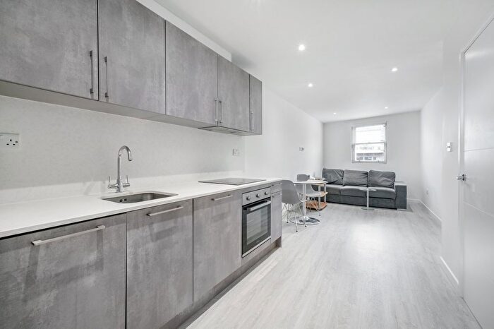 1 Bedroom Flat To Rent In Ingham Road, West Hampstead, NW6