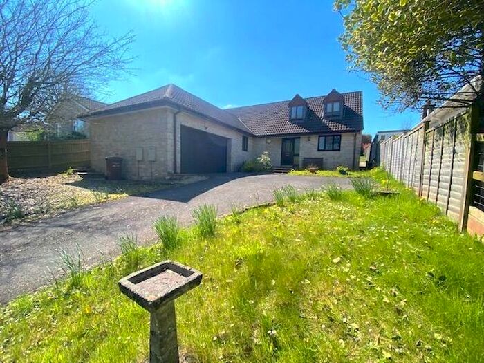 4 Bedroom Detached House To Rent In The Street, Chilcompton, BA3