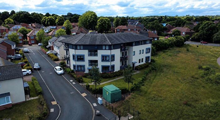 2 Bedroom Flat For Sale In Golden Eagle Gardens, Erdington, Birmingham, B23