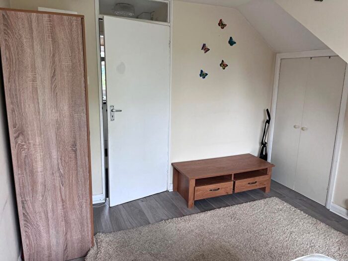 Studio To Rent In Bath Road, Hounslow, TW3