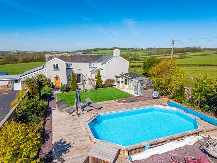 6 Bedroom Detached House For Sale In Nadder Cottage, South Molton, EX36