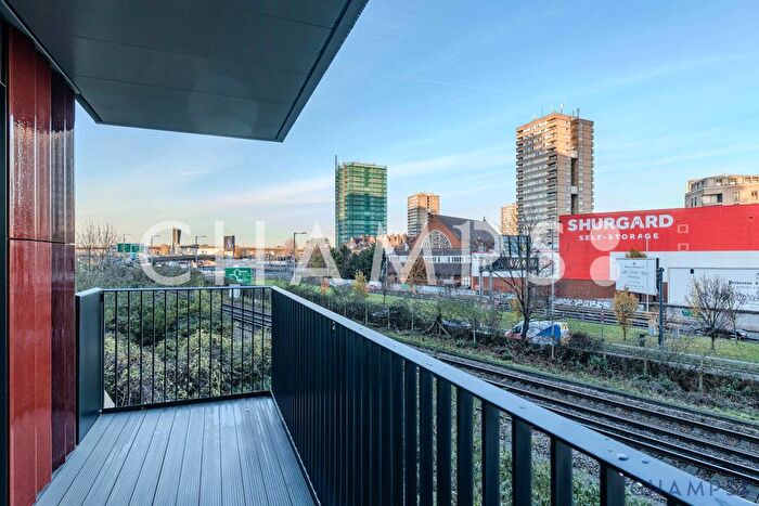 1 Bedroom Flat To Rent In Cascade Way, London, W12