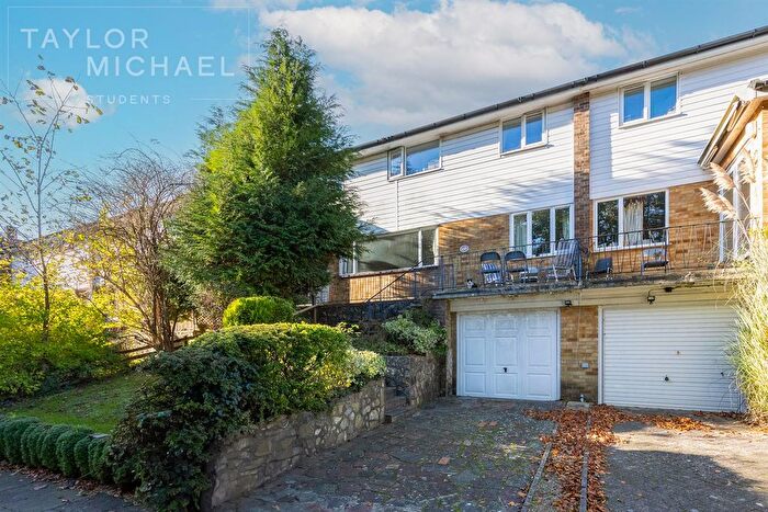 6 Bedroom Semi-Detached House To Rent In Crespin Way, Brighton, BN1