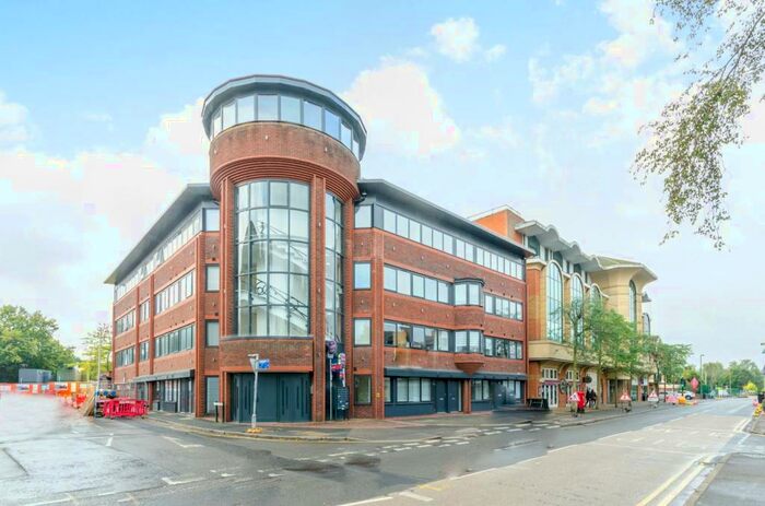 1 Bedroom Flat To Rent In Woking, , Woking, GU21