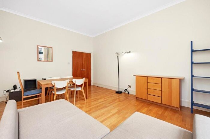 2 Bedroom Flat To Rent In Forum Magnum Square, London, SE1
