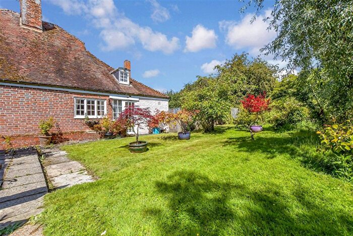 4 Bedroom Detached House For Sale In Smallhythe Road, Tenterden, Kent, TN30