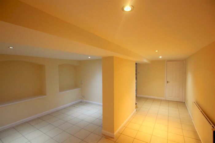 1 Bedroom Flat To Rent In Clarendon Park Road, Leicester, LE2