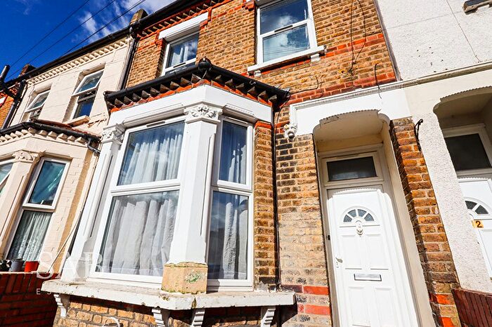 4 Bedroom Terraced House To Rent In Felix Road, London, W13