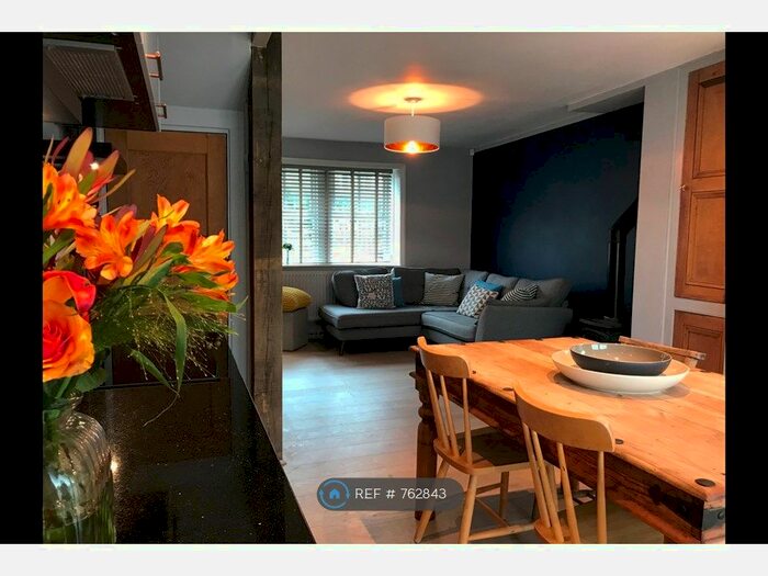 2 Bedroom End Of Terrace House To Rent In West End Road, Calverley, LS28