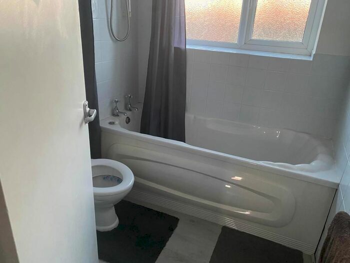 3 Bedroom Flat To Rent In Ringwood Highway, Coventry, CV2