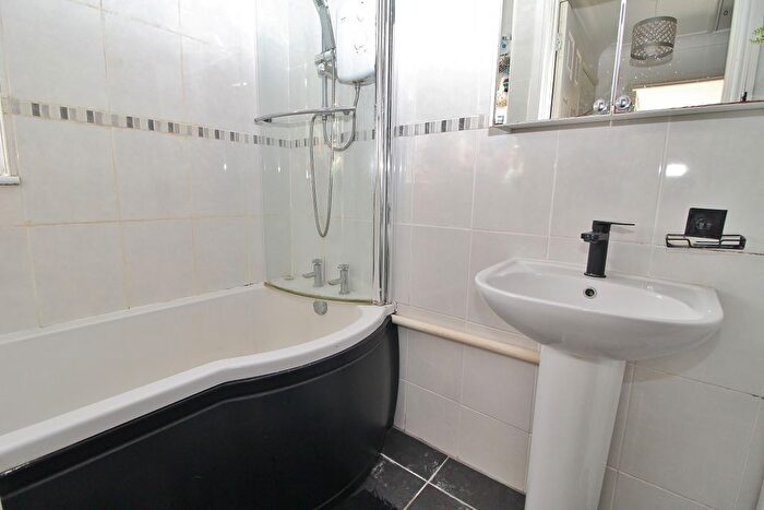 3 Bedroom Terraced House For Sale In Middle Park Way, Havant, PO9