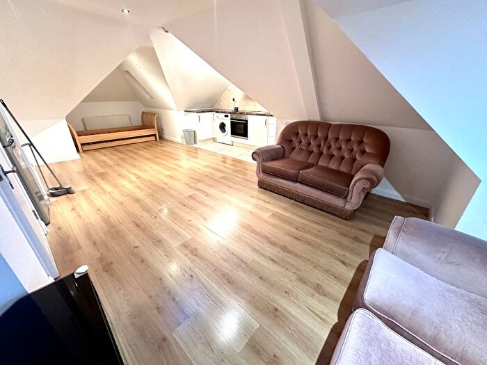 1 Bedroom Flat To Rent In Greenford Road, Greenford, Greater London, UB6