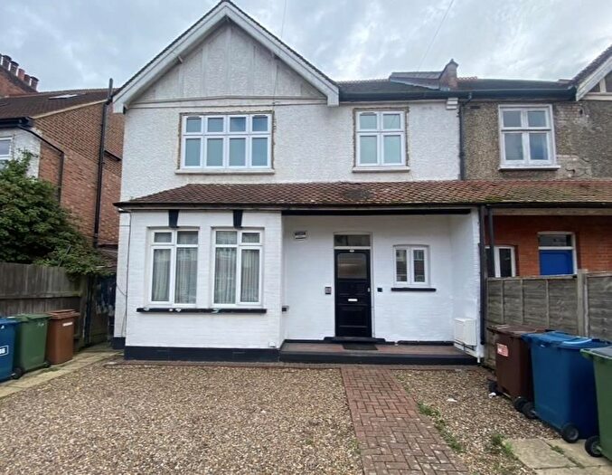 2 Bedroom Flat To Rent In Warrington Road, Harrow-On-The-Hill, Harrow, HA1