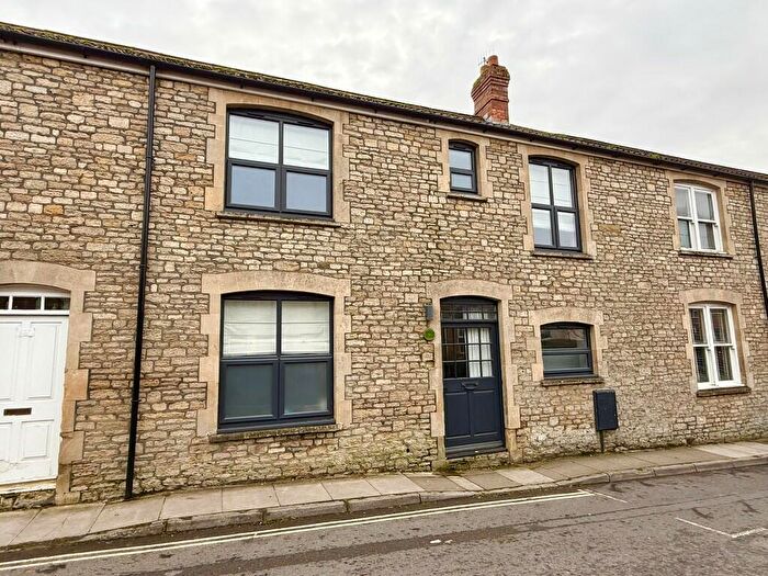 2 Bedroom Cottage To Rent In Vineys Yard, Bruton, Somerset, BA10