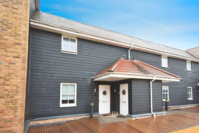 2 Bedroom Flat For Sale In Market Place, Romford, RM1