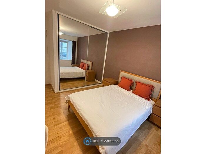 1 Bedroom Flat To Rent In James Watt Street, Glasgow, G2