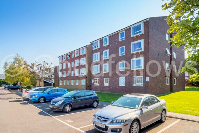 1 Bedroom Flat To Rent In Station Approach, Cheam, Surrey, SM2