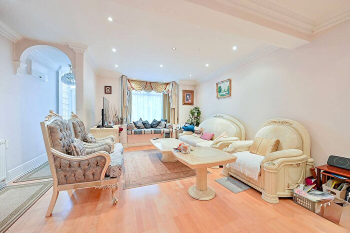 3 Bedroom Property For Sale In Waldeck Road, Strand On The Green, London, W4