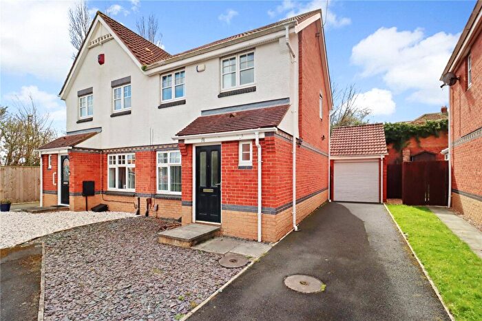 3 Bedroom Semi-Detached House For Sale In Wearhead Drive, Sunderland, Tyne And Wear, SR4