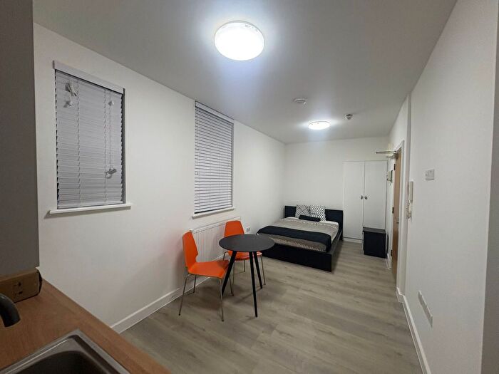 1 Bedroom Studio To Rent In Burnside Road, Becontree, Dagenham, RM8