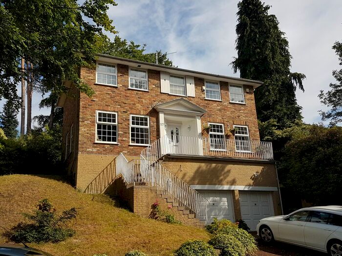 4 Bedroom Detached House To Rent In Shalbourne Rise, Camberley, GU15