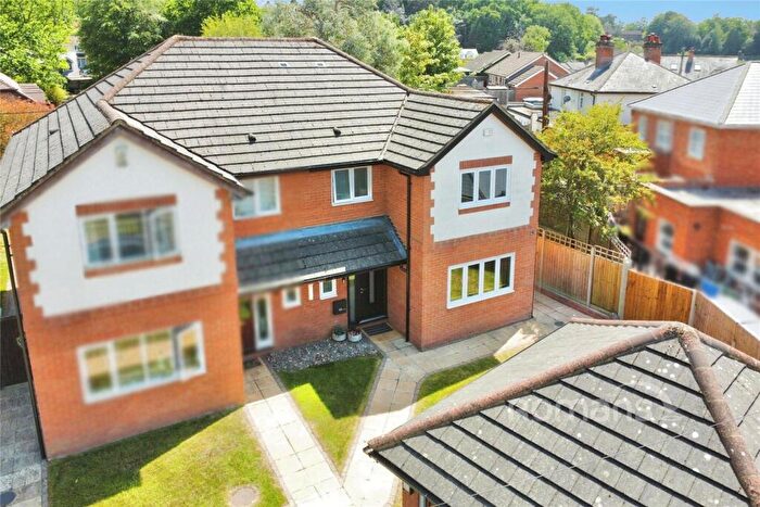 3 Bedroom Semi-Detached House For Sale In Sandy Lane, Sandhurst, Berkshire, GU47