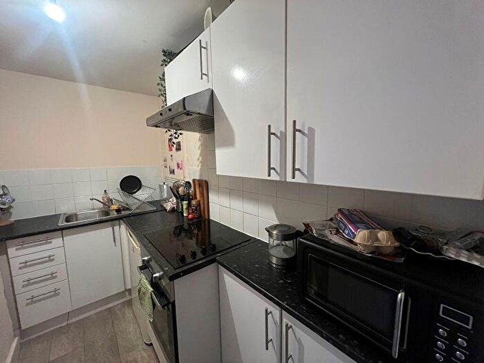 Studio To Rent In Regency Square, Brighton, BN1