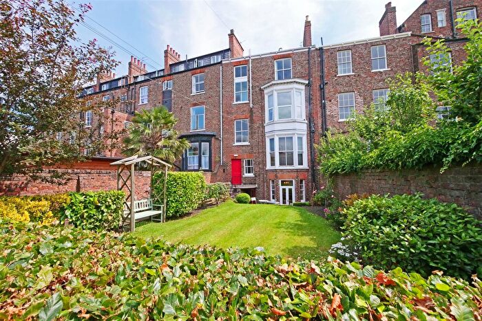 2 Bedroom Flat For Sale In Cambridge House, Bootham Terrace, YO30