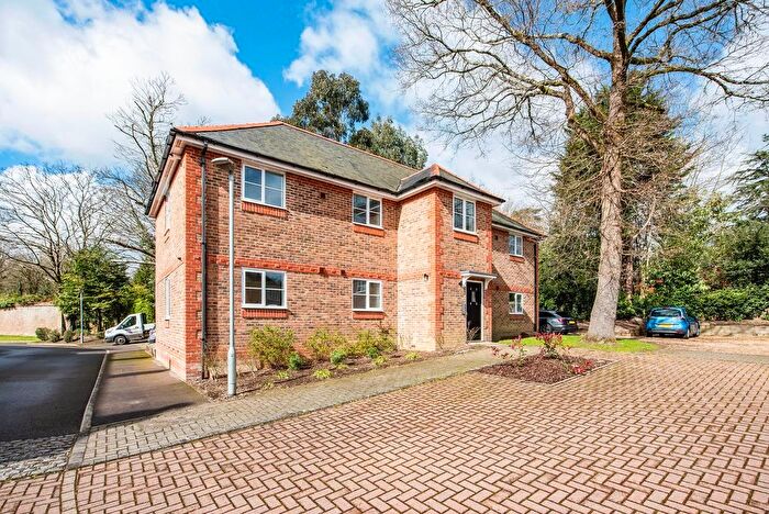 1 Bedroom Flat For Sale In Netherwood Close, Midhurst, GU29