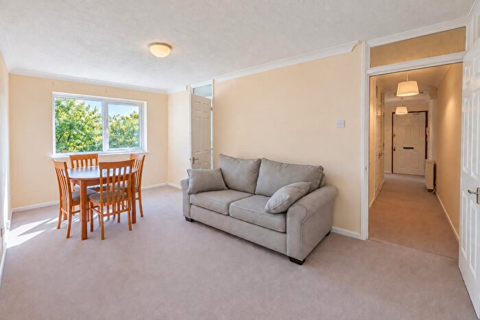 2 Bedroom Apartment To Rent In Claremont Heights, Colchester, CO4
