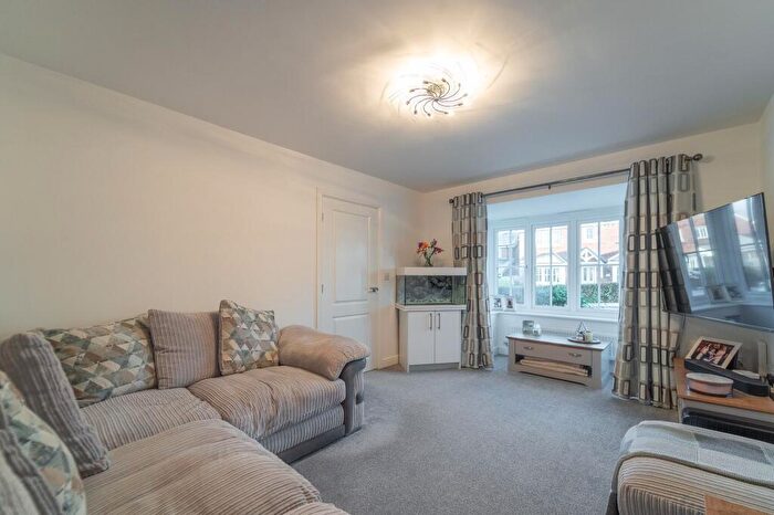 4 Bedroom Detached House For Sale In Llys Cwyfan, Oakenholt, CH6