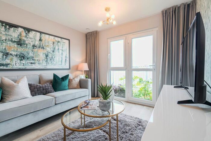 1 Bedroom Flat For Sale In Meridian Way, Southampton, SO14