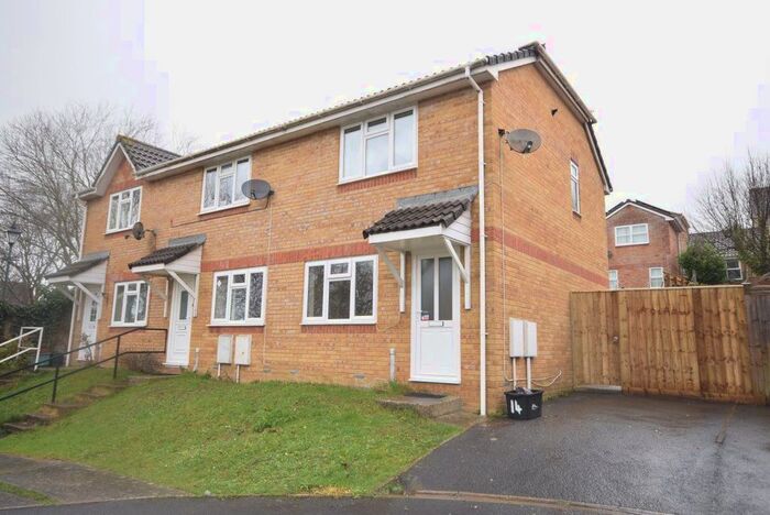 2 Bedroom Property To Rent In Oakhill Rise, Barnstaple, Devon, EX31