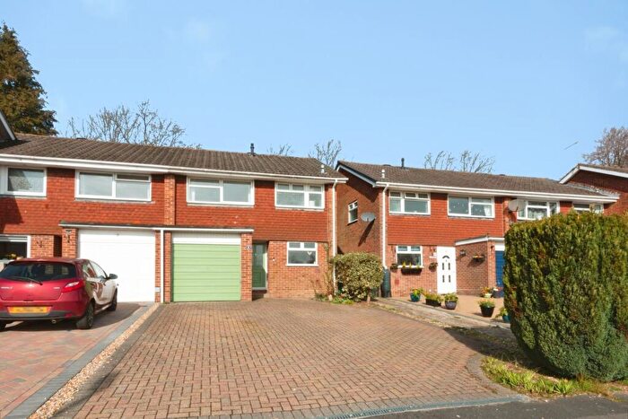3 Bedroom End Of Terrace House For Sale In Ravel Close, Basingstoke, Hampshire, RG22