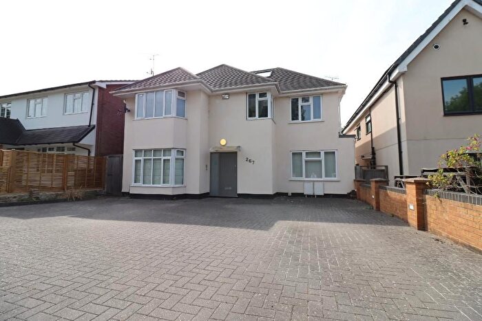 5 Bedroom Detached House To Rent In Edgwarebury Lane, Edgware, Middlesex, HA8