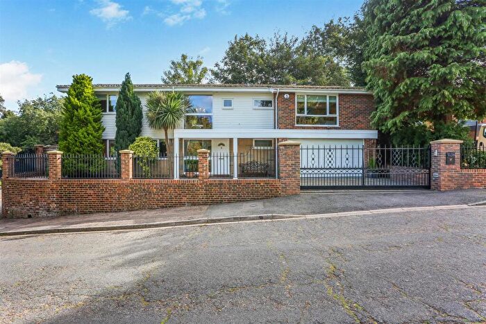 5 Bedroom Detached House For Sale In Burgh Heath, Tadworth, KT20