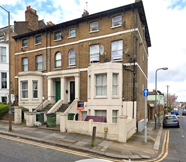 2 Bedroom Flat To Rent In Burrage Road, London, SE18