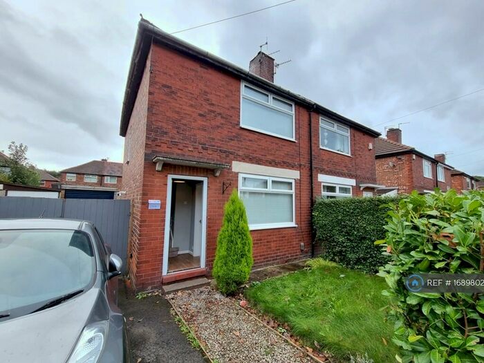 2 Bedroom Semi-Detached House To Rent In Agecroft Road, Swinton, Manchester, M27