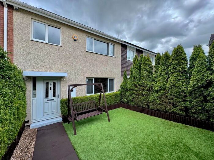 3 Bedroom House To Rent In Appleton Close, Clifton, NG11