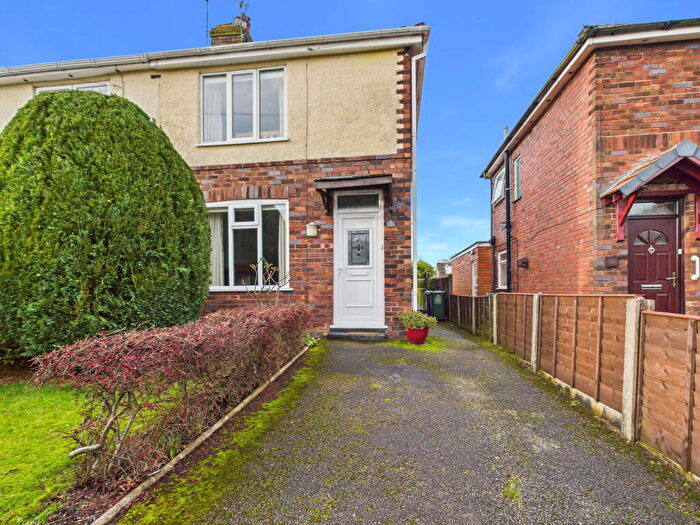 3 Bedroom Semi-Detached House For Sale In Calder Avenue, Ormskirk, Ormskirk, L39