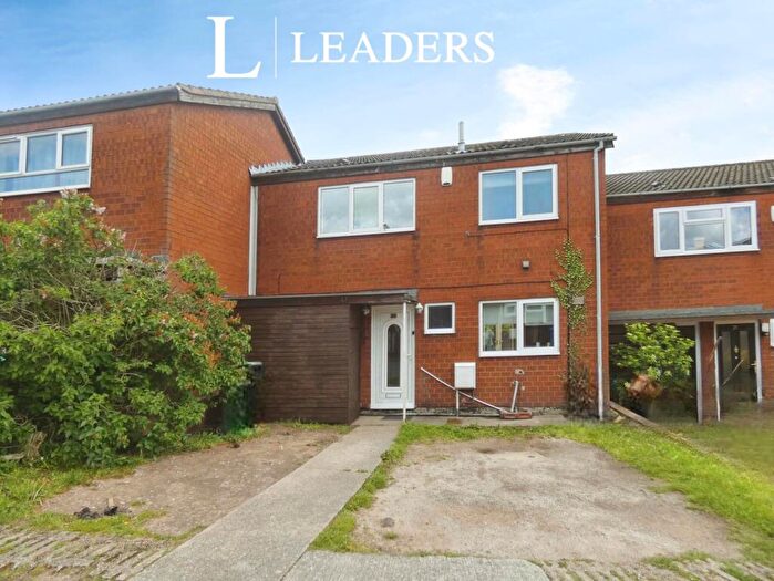 3 Bedroom Semi-Detached House To Rent In Linton Close, Mansfield, Nottinghamshire, NG18
