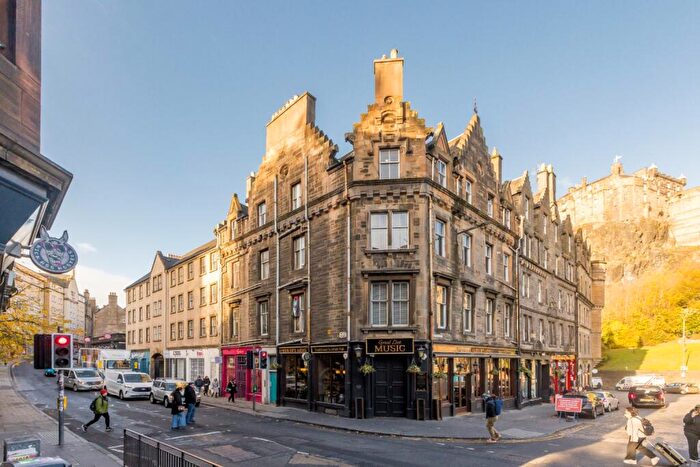 2 Bedroom Flat For Sale In / West Port, EH1