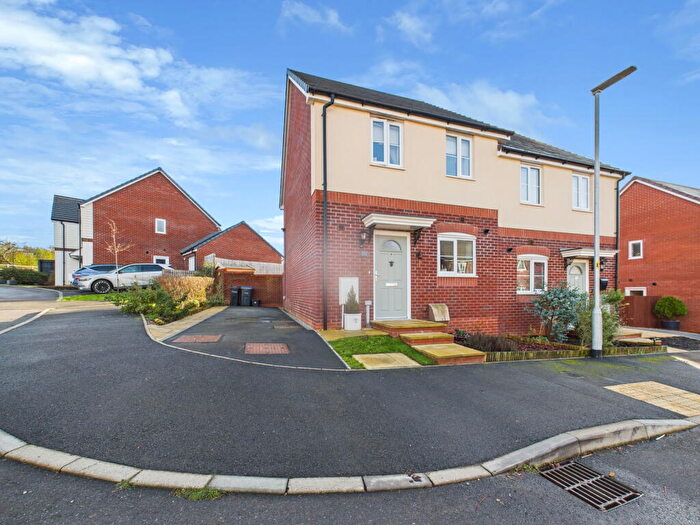 2 Bedroom Semi Detached House For Sale In Larkspur Drive, Calne, SN11