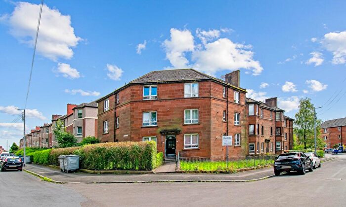 2 Bedroom Flat To Rent In Larchfield Place, Flat /, Scotstounhill, Glasgow, G14