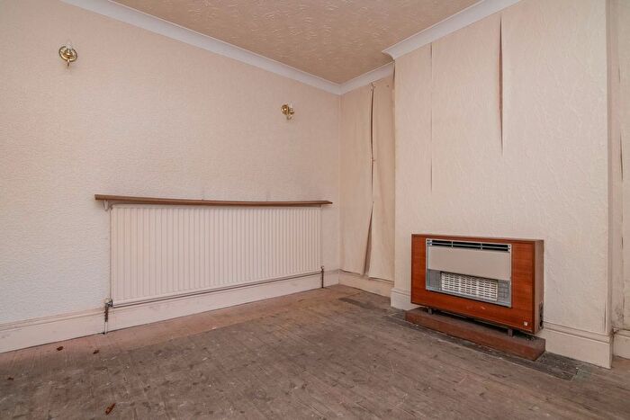 2 Bedroom Detached Bungalow For Sale In Albert Road, Halesowen, B63
