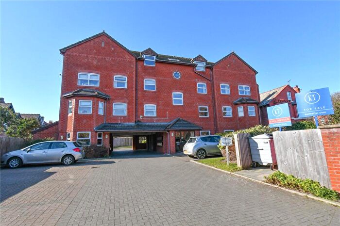 2 Bedroom Flat For Sale In Westbourne Road, West Kirby, Wirral, CH48