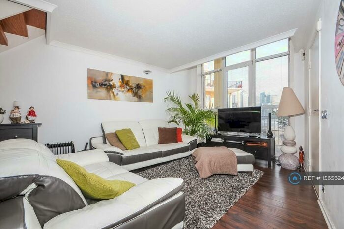 2 Bedroom Flat To Rent In Southsea Street, London, SE16