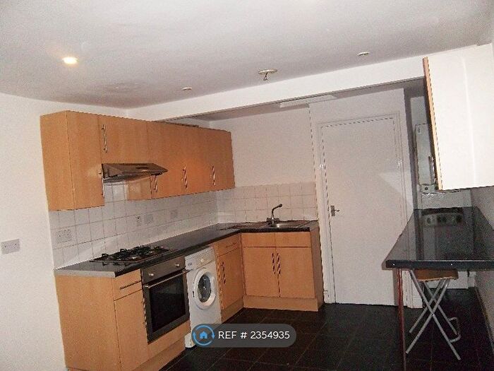 4 Bedroom Terraced House To Rent In Wingford Road, Brixton-Clapham-Herne Hill, Streatham Hill, SW2